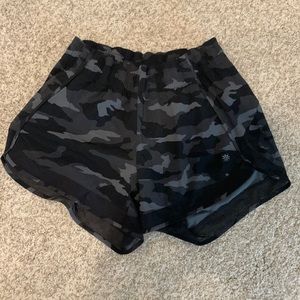 Athleta Mesh Racer Run Short